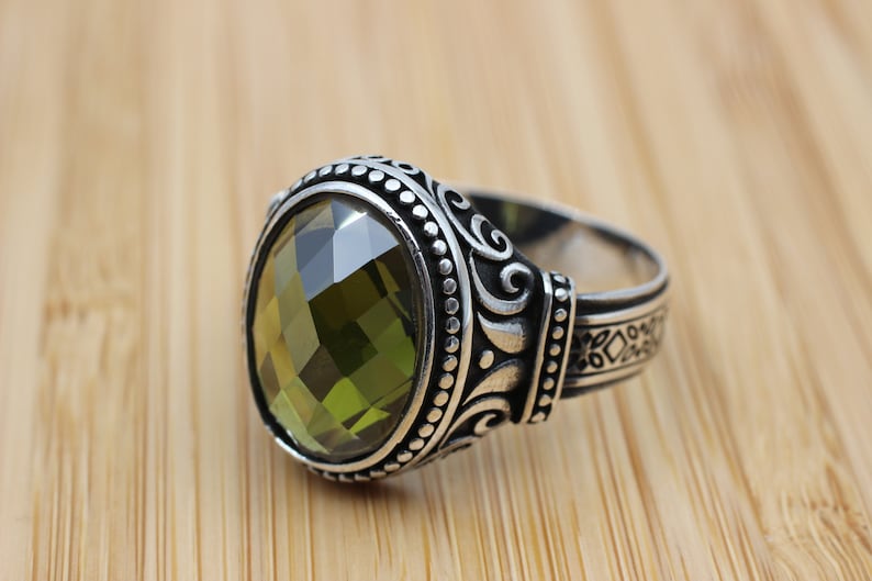 Peridot  Silver ring for Men-Halo