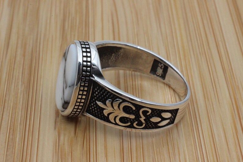 Aqeeq Silver ring for Men Whitesand