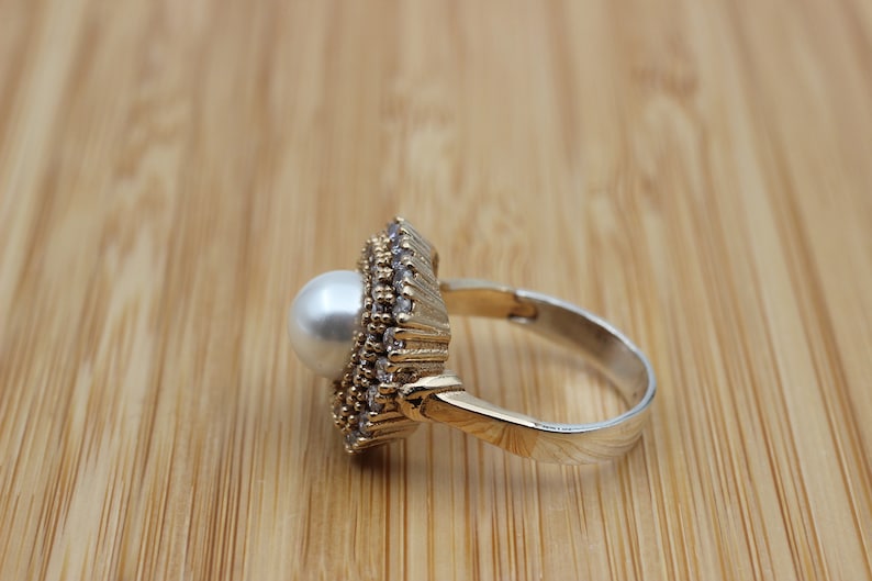 Ocean Pearl  Women's Silver Ring