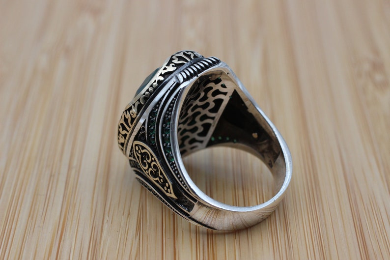 Emerald Silver ring-Kings Hand