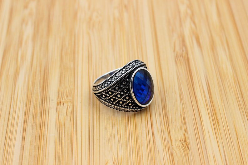 Sapphire Ring Silver-Blue Cascade