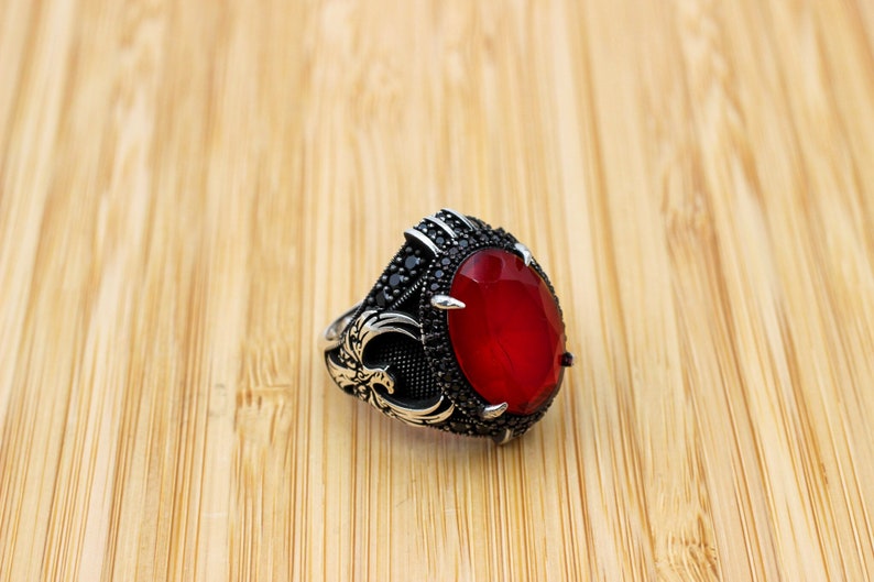 Ruby Silver ring-Predator