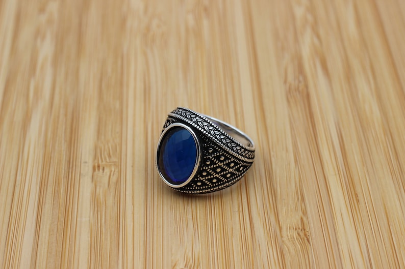 Sapphire Ring Silver-Blue Cascade