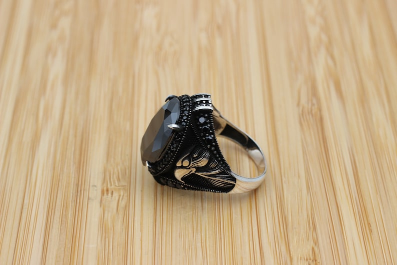 Onyx Silver ring-Falcon