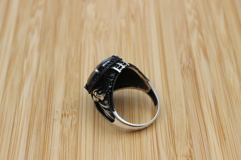 Onyx Silver ring-Falcon