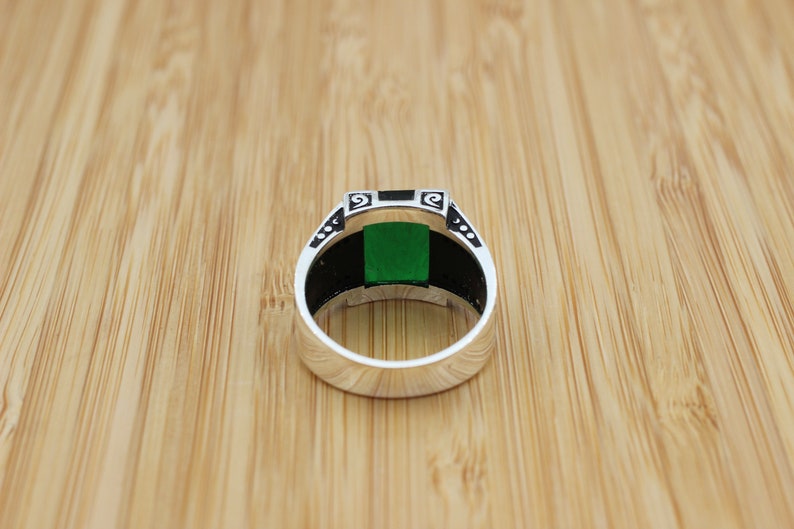 Emerald Silver ring-Halo