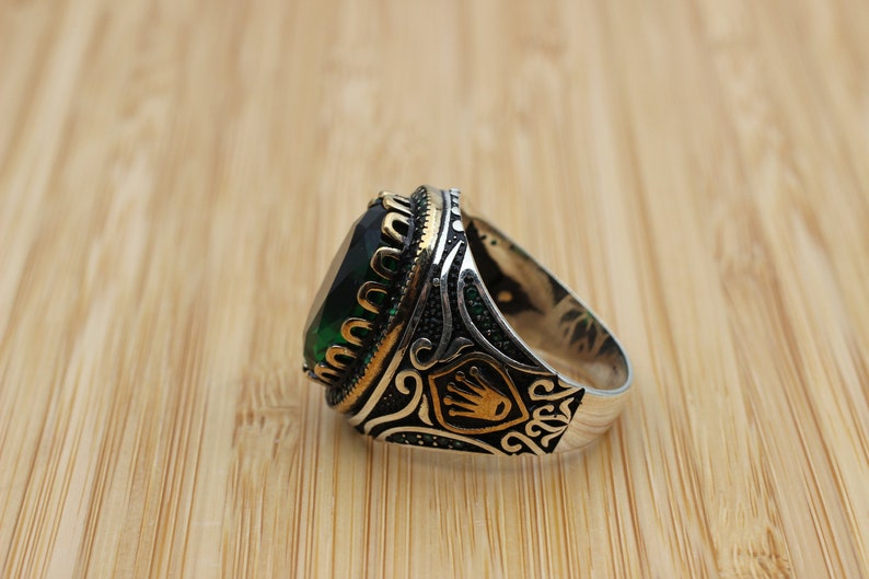 Emerald Silver ring-Green Crown