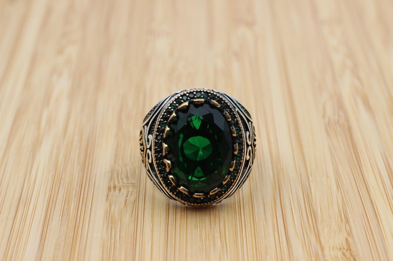 Emerald Silver ring-Green Crown