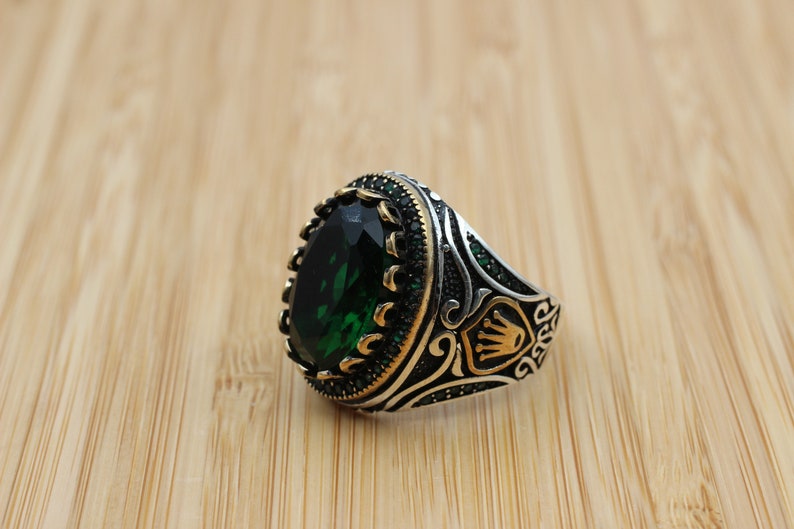 Emerald Silver ring-Green Crown