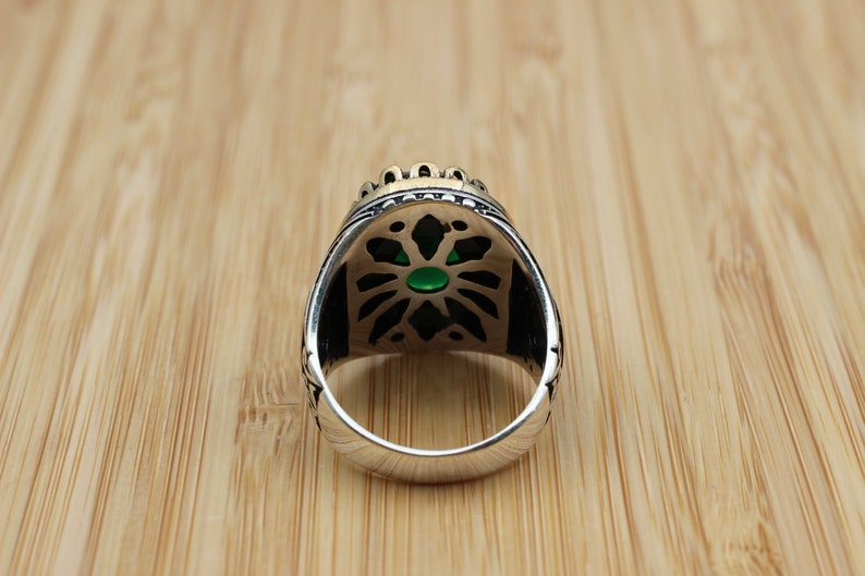 Emerald Silver ring-Green Crown