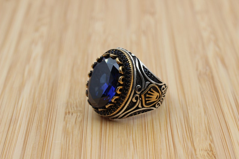 Sapphire Ring Silver-Blue Crown