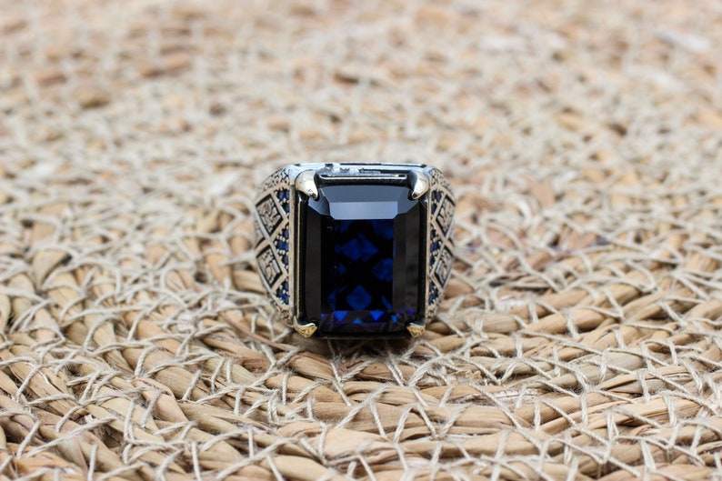 Sapphire Ring Silver-Dragon Heart