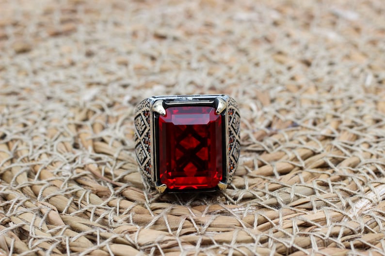 Ruby Silver ring-Dragon's Heart