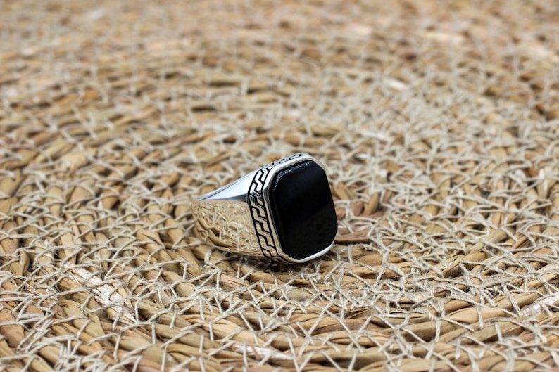 Onyx Silver ring-Silver Crown