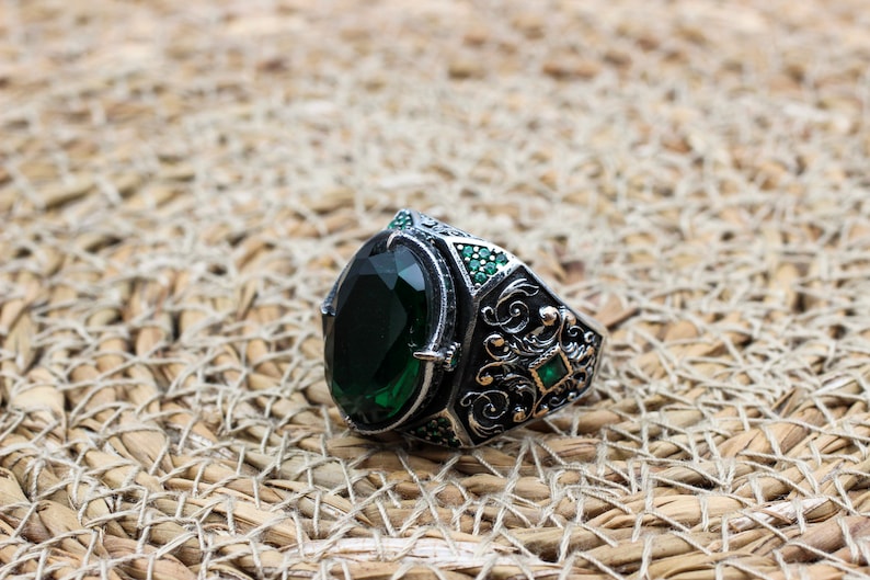 Emerald Silver ring-Luckystone