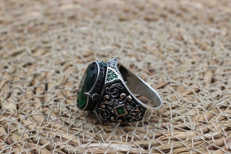 Emerald Silver ring-Luckystone