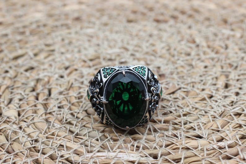 Emerald Silver ring-Luckystone