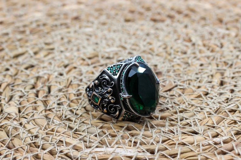 Emerald Silver ring-Luckystone