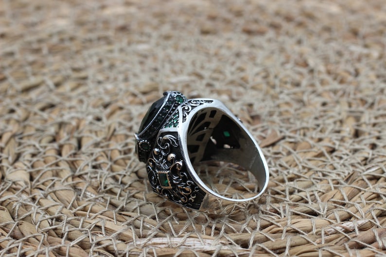 Emerald Silver ring-Luckystone