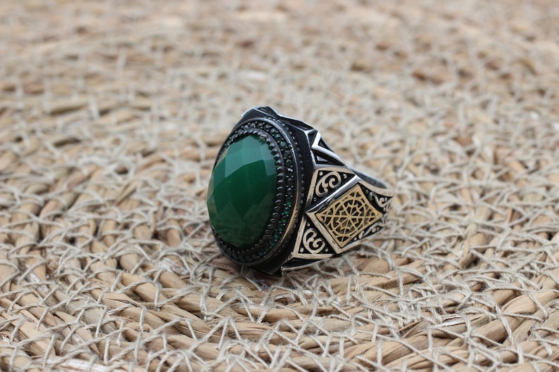 Emerald Silver ring-Life Lotus