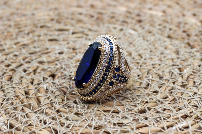 Mumtaz Sapphire Women's Silver Ring