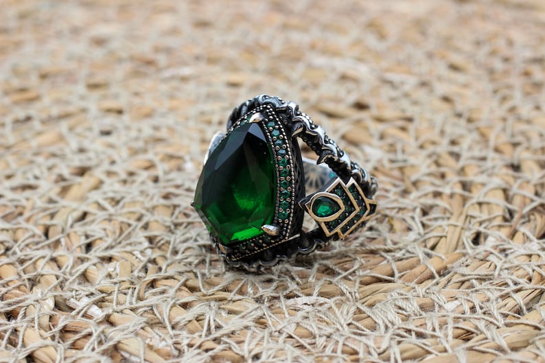 Emerald Silver ring-Queen of Greece