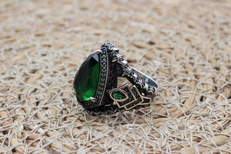 Emerald Silver ring-Queen of Greece