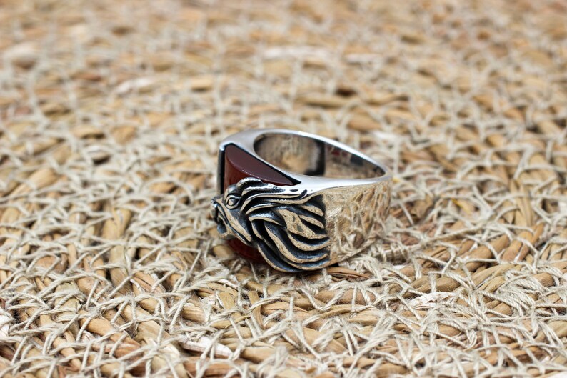 Aqeeq Silver ring for Men Lion