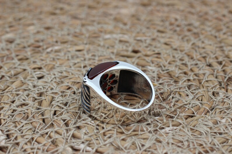 Aqeeq Silver ring for Men Lion