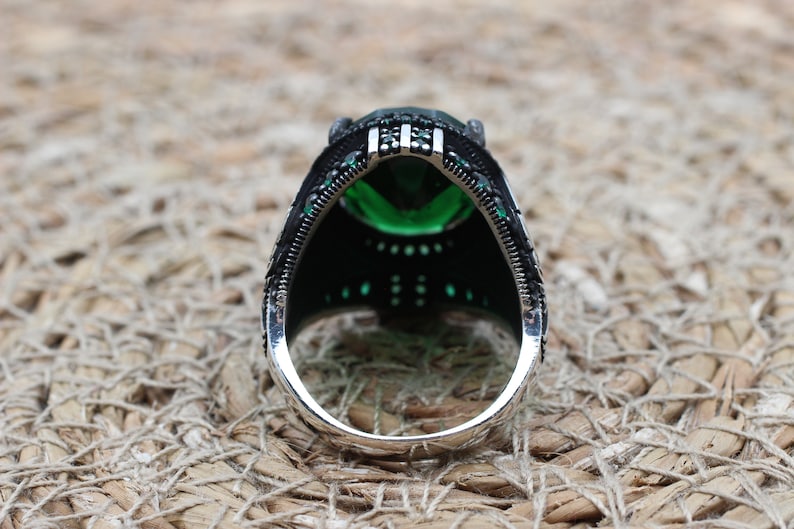 Emerald Silver ring-Hunter