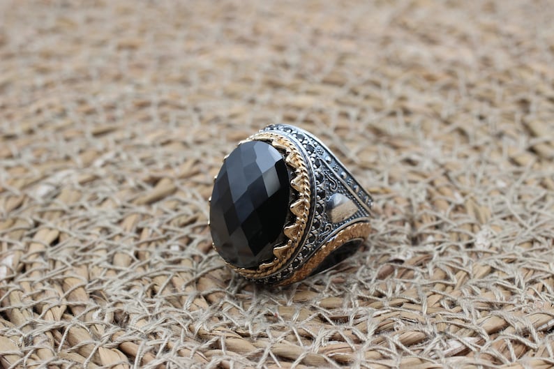 Onyx Silver ring-Golden Aura