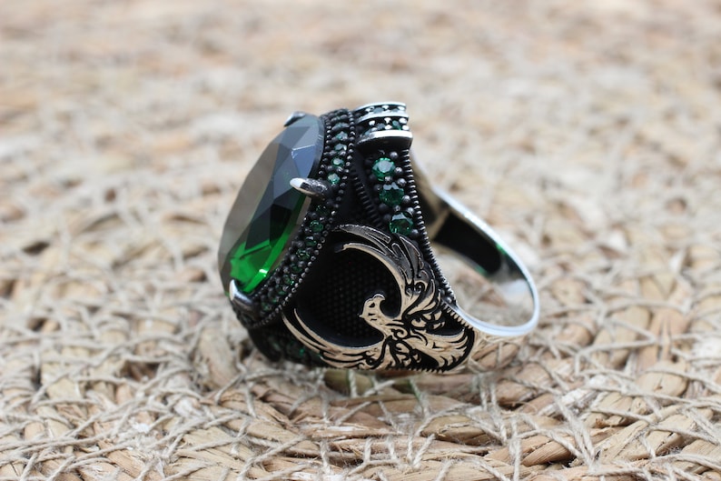 Emerald Silver ring-Hunter