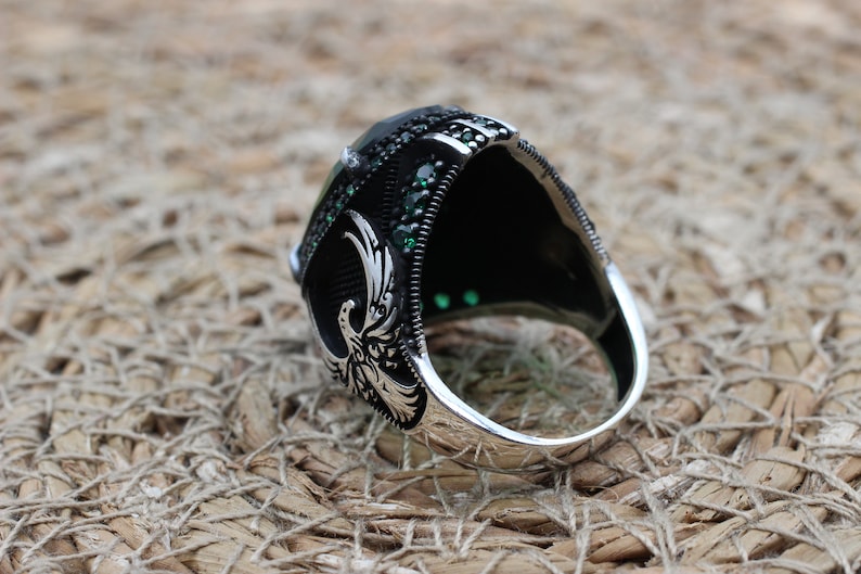 Emerald Silver ring-Hunter