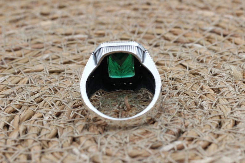 Emerald Silver ring-Rich Green