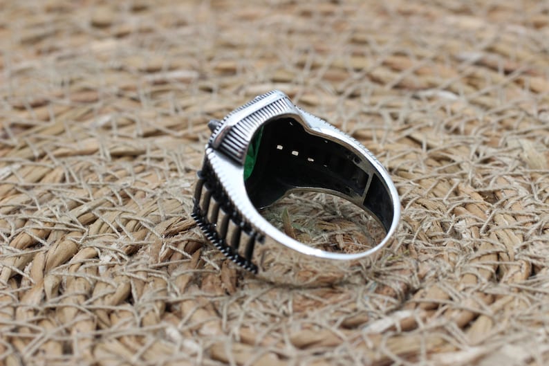 Emerald Silver ring-Rich Green