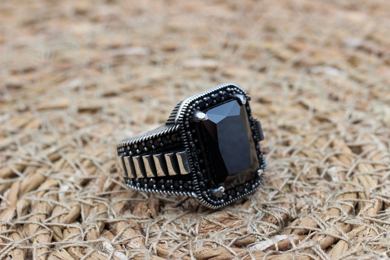 Onyx Silver ring-Nightingale