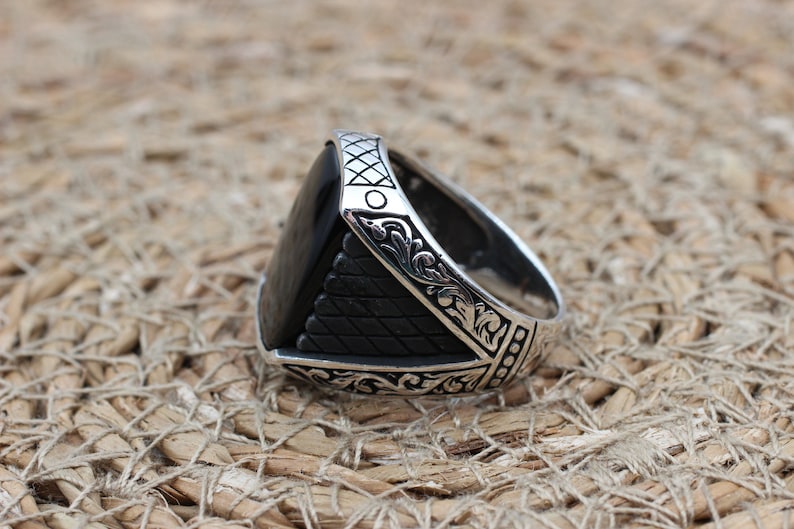 Onyx Silver ring-Modern art