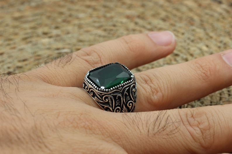 Emerald Silver ring-Green Garden