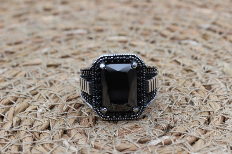 Onyx Silver ring-Nightingale