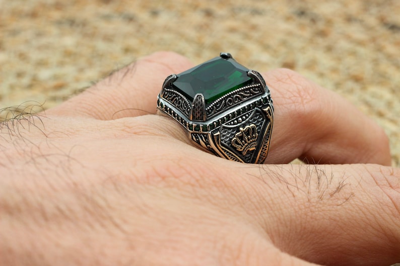 Emerald Silver ring-Royal Seal