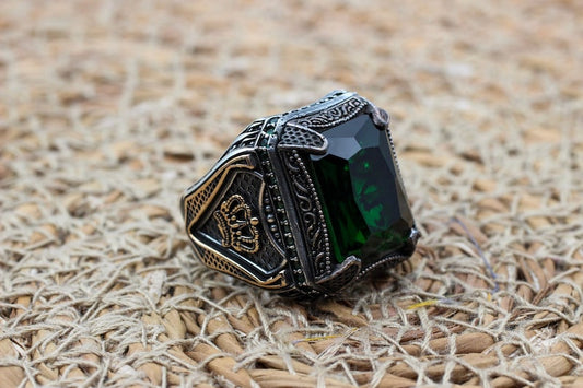 Emerald Silver ring-Royal Seal