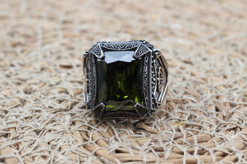 Peridot  Silver ring for Men-Royal seal