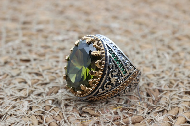 Peridot  Silver ring for Men-Naturebloom