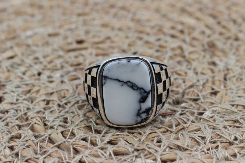 White Aqeeq Silver ring for Men