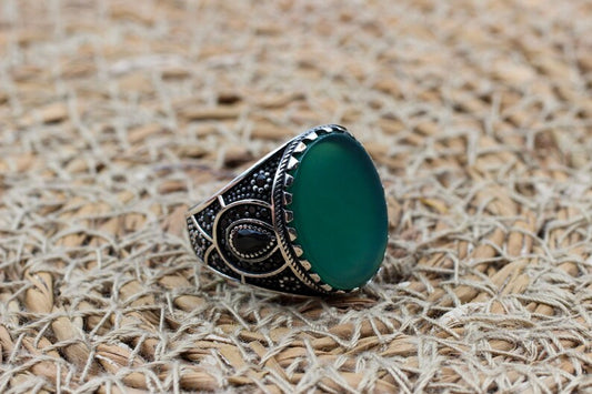 Aqeeq Silver ring for Men Green eye