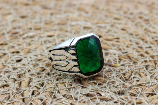 Emerald Silver ring-Crystal clear Mind