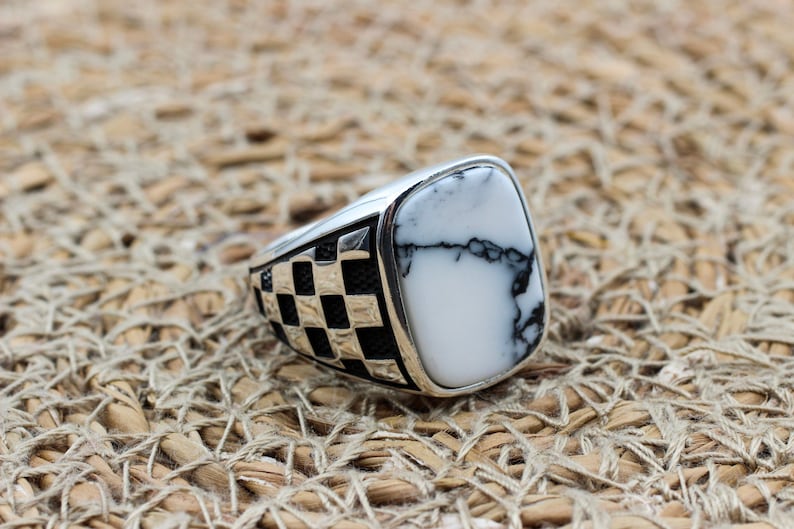 White Aqeeq Silver ring for Men