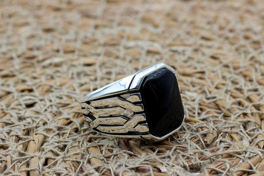 Onyx Silver ring-Silver crest