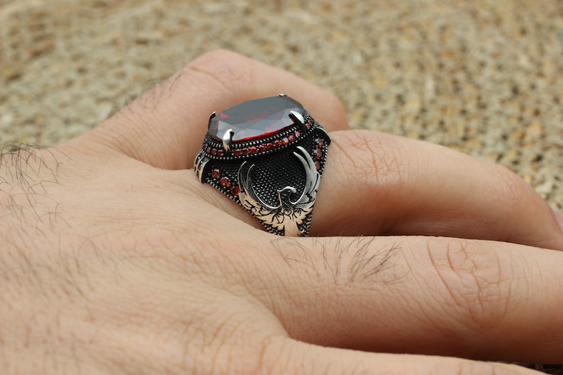 Ruby Silver ring-Predator