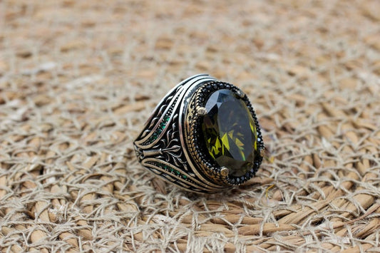 Peridot  Silver ring for Men-eternal flower